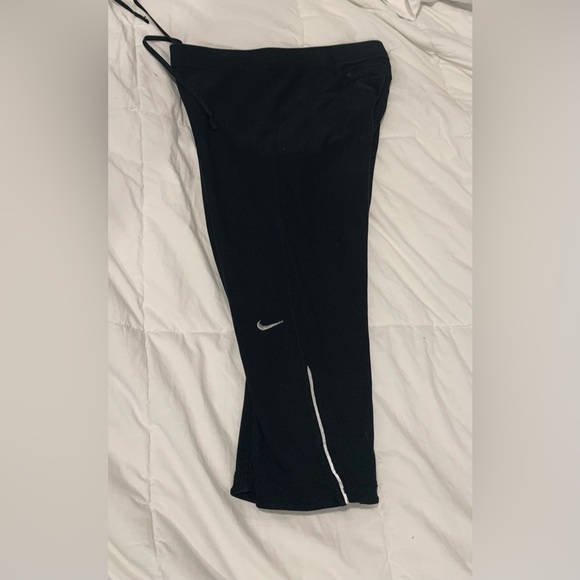 NIKE BLACK Dri Fit workout Capri size small - Picture 3 of 6